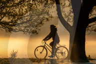 FEATURE - Frühsport bei herbstlicher Morgenstimmung in Cambridge
