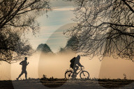 FEATURE - Frühsport bei herbstlicher Morgenstimmung in Cambridge