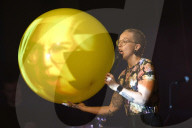 PEOPLE - Stefanie Heinzmann live bei einem Konzert ihrer 'All We Need Is Love'-Tour in Hannover