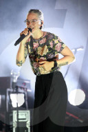 PEOPLE - Stefanie Heinzmann live bei einem Konzert ihrer 'All We Need Is Love'-Tour in Hannover
