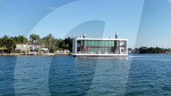 FEATURE - Leben auf dem Wasser im Luxus-Hausboot