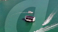 FEATURE - Leben auf dem Wasser im Luxus-Hausboot