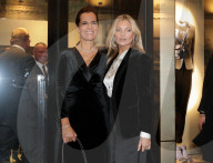 PEOPLE - Kate Moss und Roberta an der Eröffnung des Giorgio Armani Pop-Up Stores in Moskau