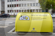 NEWS - Knallgelbe Veloboxen in Strassburg