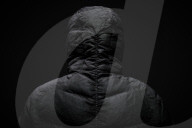 FEATURE - 15mal stärker als Stahl: "unzerstörbare" Steppjacke aus Dyneema-Fasern