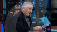 PEOPLE - Robert De Niro interviewt sich selbst bei Talkshow
