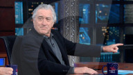 PEOPLE - Robert De Niro interviewt sich selbst bei Talkshow