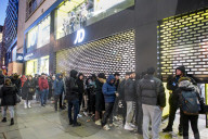 NEWS - Black Friday Shopping frühmorgens in London