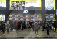 NEWS - Black Friday Shopping frühmorgens in London