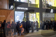 NEWS - Black Friday Shopping frühmorgens in London