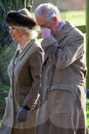 PEOPLE - Prinz Charles und Camilla besuchen Sonntagsmesse in Sandringham