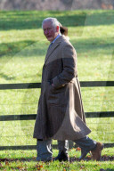 PEOPLE - Prinz Charles und Camilla besuchen Sonntagsmesse in Sandringham