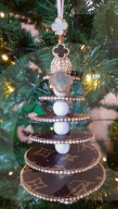 FEATURE - Der wohl am teuersten dekorierte Christbaum steht in Marbella