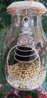 FEATURE - Der wohl am teuersten dekorierte Christbaum steht in Marbella