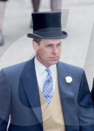 PEOPLE - ARCHIV: Prince Andrew und Jeffrey Epstein mit Ghislane Maxwell am Royal Ascot Ladies Day 2000P