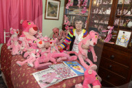 FEATURE - Pink Panther Fan June Amos verfügt über eine ansehnliche Sammlung Plüschtiere
