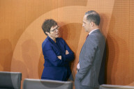 NEWS - Kabinettssitzung in Berlin