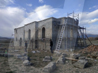 FEATURE - Kirche von Zhrebchevo in Bulgarien wird nach Austrocknung des Stausees restauriert