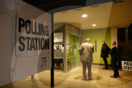 NEWS - GB Wahlen: Die Wahllokale öffnen frühmorgens