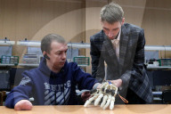 NEWS - Biomechanische Prothesenhand an Universität in Jekaterinenburg vorgestellt