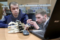 NEWS - Biomechanische Prothesenhand an Universität in Jekaterinenburg vorgestellt