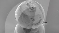 FEATURE - Das wohl kleinste Haus der Welt ist nur unter dem Mikroskop zu sehen