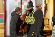 NEWS - Grossbritannien: Angeheiterte und betrunkene Partygänger am "Black Friday" vor Weihnachten
