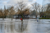 NEWS - GB: Die Themse führt Hochwasser