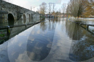 NEWS - GB: Die Themse führt Hochwasser