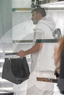Gerard Pique Christmas Shopping in Miami 