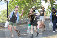 NEWS - Warten aufs Silvesterfeuerwek in Sydney