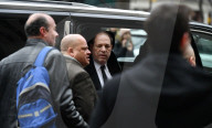 PEOPLE - Harvey Weinstein erscheint mit Gehhilfe zum Prozess in NYC