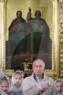 NEWS - President Putin Attends Christmas Liturgy - St Petersburg