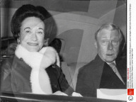 PEOPLE - Royaler Rückzug von Prinz Harry und Meghan : 83 Jahre nachdem Edward VIII Wallis Simpson heiratete