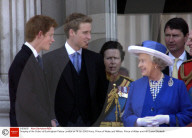 ROYALS - Die Queen mit Prinz Harry und Meghan (Archiv)