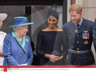 ROYALS - Die Queen mit Prinz Harry und Meghan (Archiv)