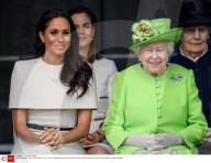 ROYALS - Die Queen mit Prinz Harry und Meghan (Archiv)