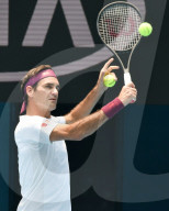 SPORT - Roger Federer trainiert  vor dem Start des Australian Open Grand Slam Tennisturniers in Melbourne