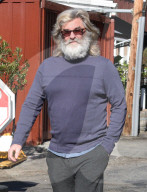 PREMIUM EXCLUSIVE Kurt Russell Runs Errands In Brentwood After Romantic Aspen Trip With Goldie Hawn