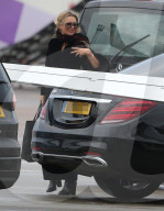 EXKLUSIV - Kate Moss am Flughafen Luton