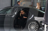 EXKLUSIV - Kate Moss am Flughafen Luton