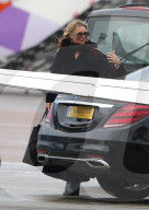 EXKLUSIV - Kate Moss am Flughafen Luton