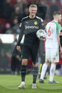 SPORT - Bundesliga: Dortmund-Neuling Erling Haaland trifft dreimal gegen Augsburg