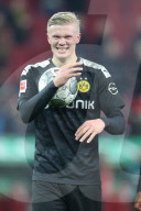 SPORT - Bundesliga: Dortmund-Neuling Erling Haaland trifft dreimal gegen Augsburg
