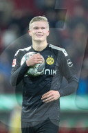 SPORT - Bundesliga: Dortmund-Neuling Erling Haaland trifft dreimal gegen Augsburg