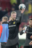 SPORT - Bundesliga: Dortmund-Neuling Erling Haaland trifft dreimal gegen Augsburg