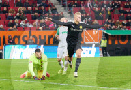 SPORT - Bundesliga: Dortmund-Neuling Erling Haaland trifft dreimal gegen Augsburg