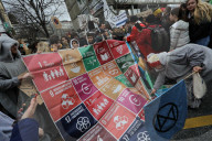 NEWS - Lausanne: Greta Thunberg demonstriert mit der Schweizer Klima-Jugend