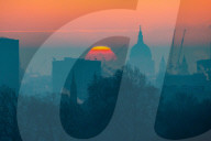 FEATURE -  Gorgeous: Sonnenaufgang in London