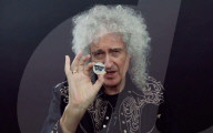 PEOPLE - Rockband Queen mit Gedenkmünze geehrt